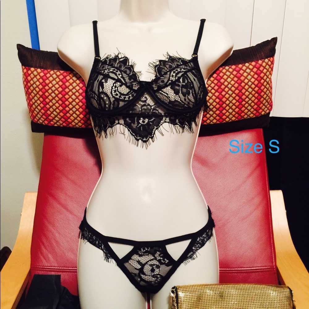Sexy 2 pieces bra set for sexy wear